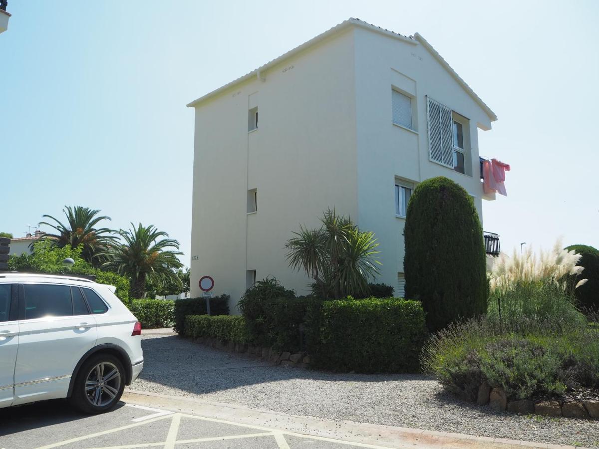 Apartament Amb Piscina I Aparcament - Baixos Amb Jardinet Apartment Calella De Palafrugell Exterior photo